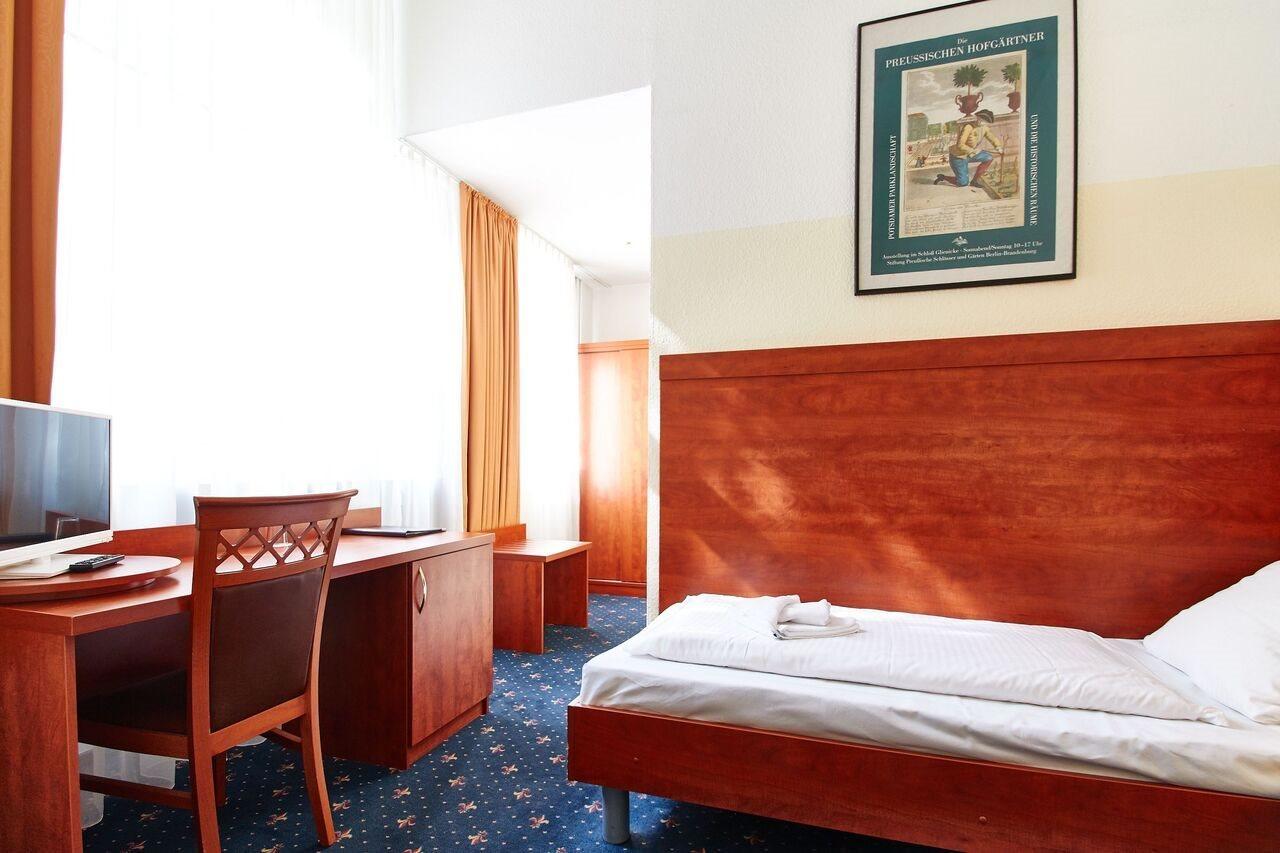 Hotel Europa City Берлин Екстериор снимка
