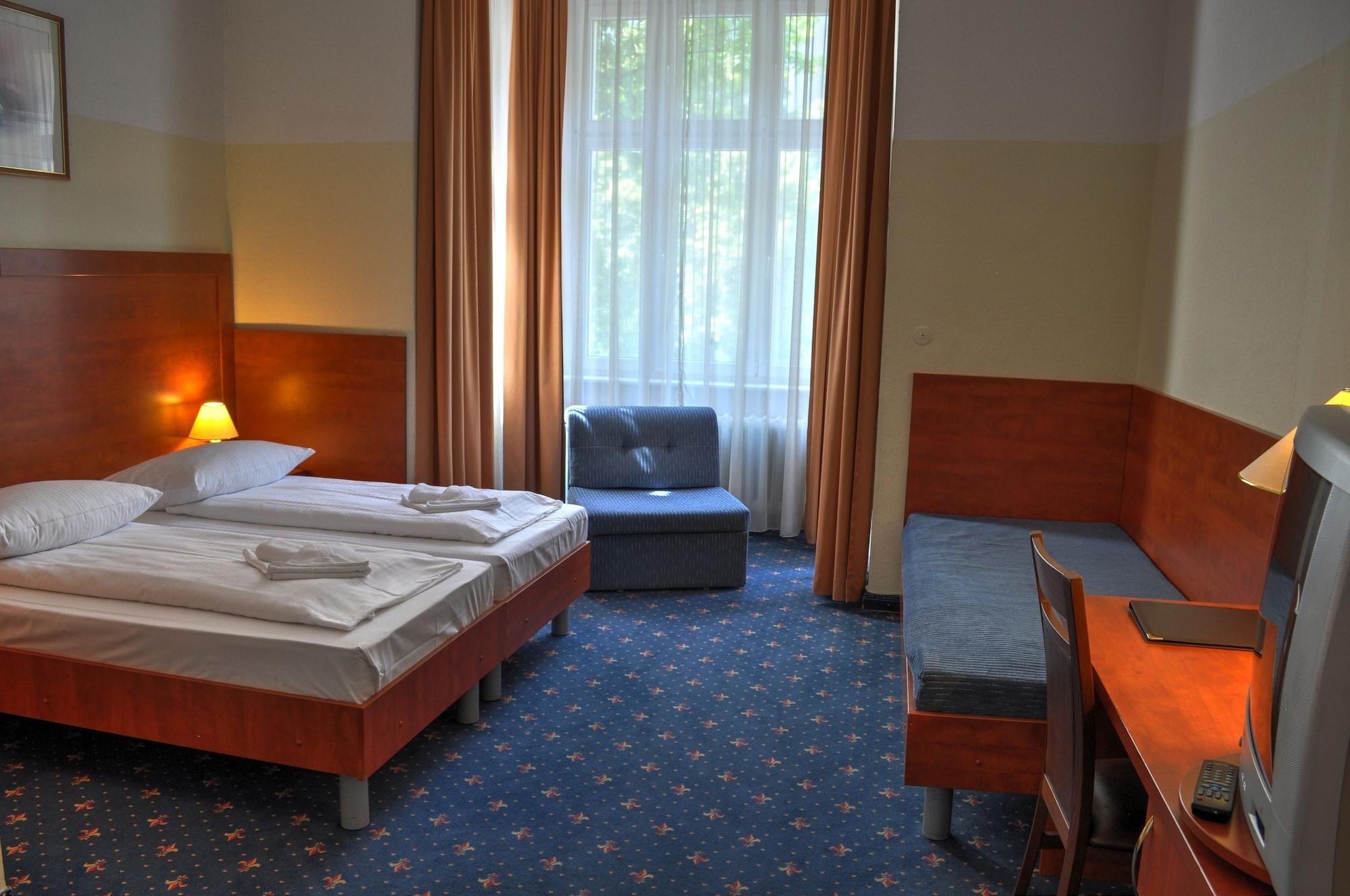 Hotel Europa City Берлин Екстериор снимка