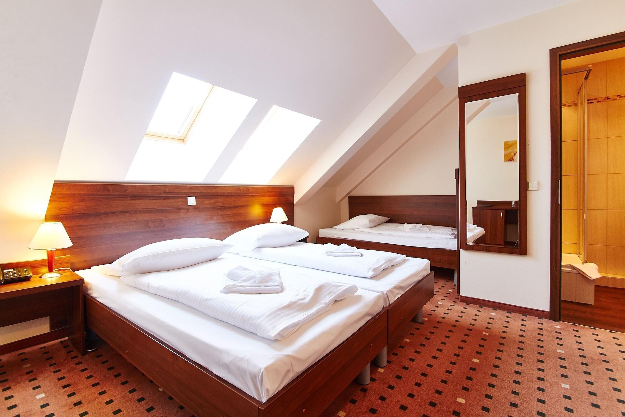 Hotel Europa City Берлин Екстериор снимка