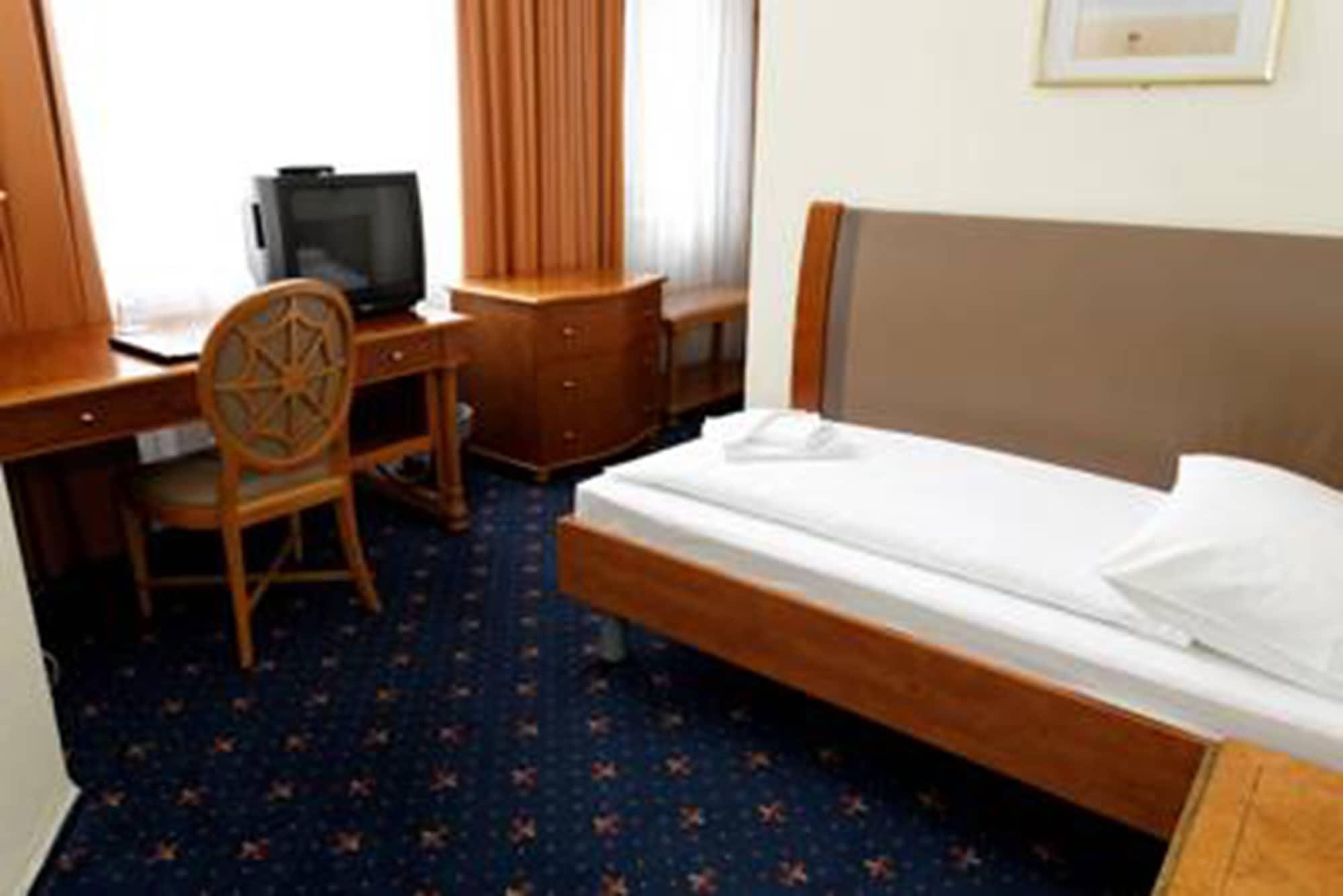 Hotel Europa City Берлин Стая снимка
