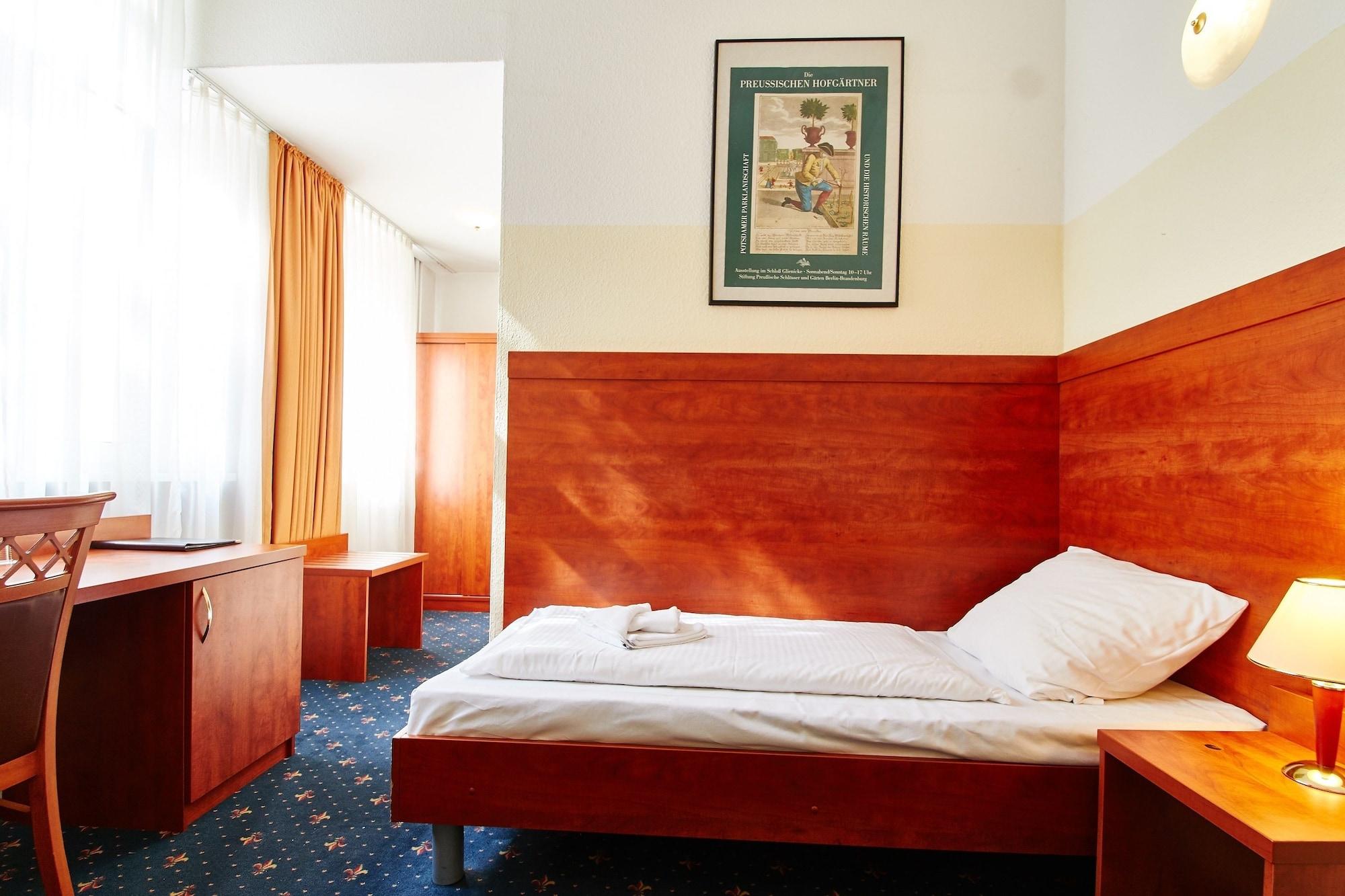 Hotel Europa City Берлин Екстериор снимка