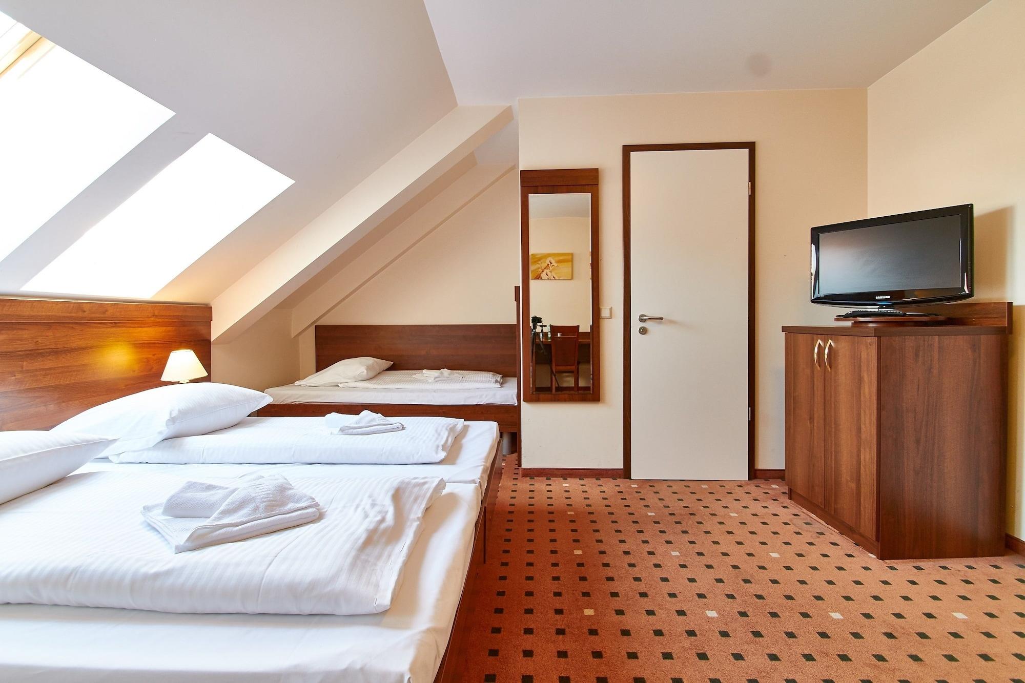 Hotel Europa City Берлин Екстериор снимка