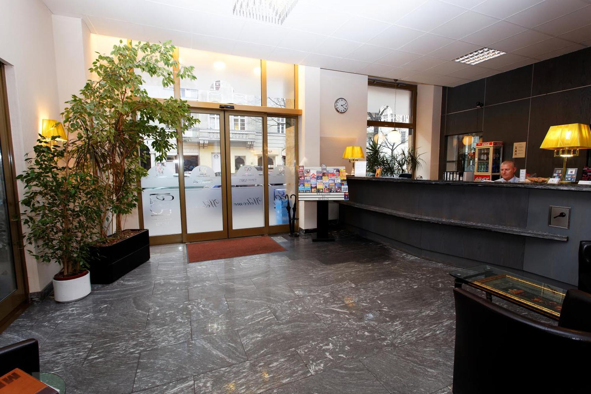 Hotel Europa City Берлин Екстериор снимка