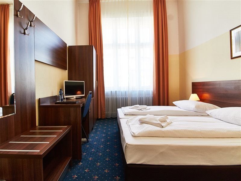 Hotel Europa City Берлин Екстериор снимка