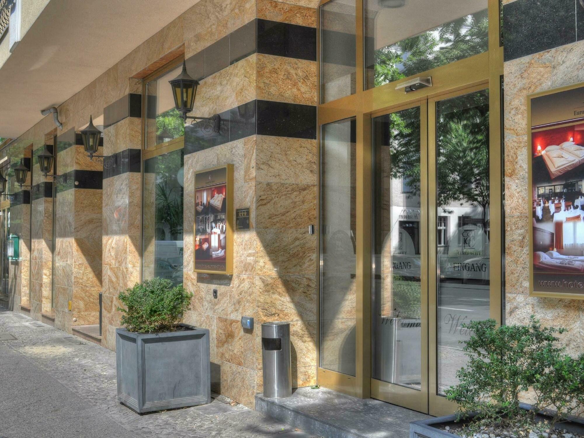 Hotel Europa City Берлин Екстериор снимка